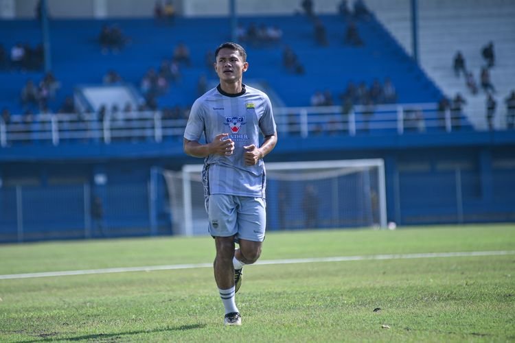 goalmedia - Dimas Drajad Gabung Persib Bandung