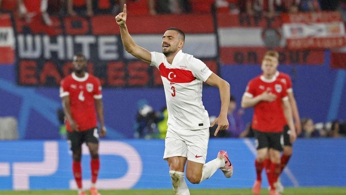 goalmedia - Merih Demiral Cetak Gol Tercepat di Euro 2024