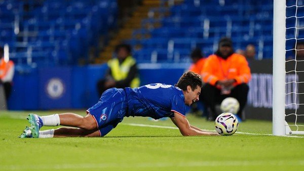 goalmedia - Fans Chelsea Kecewa