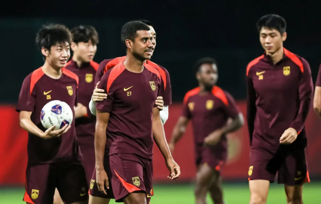 China Juga Punya! Ini 3 Pemain Naturalisasi di Timnas China