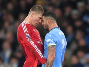 Rasmus Hojlund Sindir Kyle Walker Setelah Manchester Derby