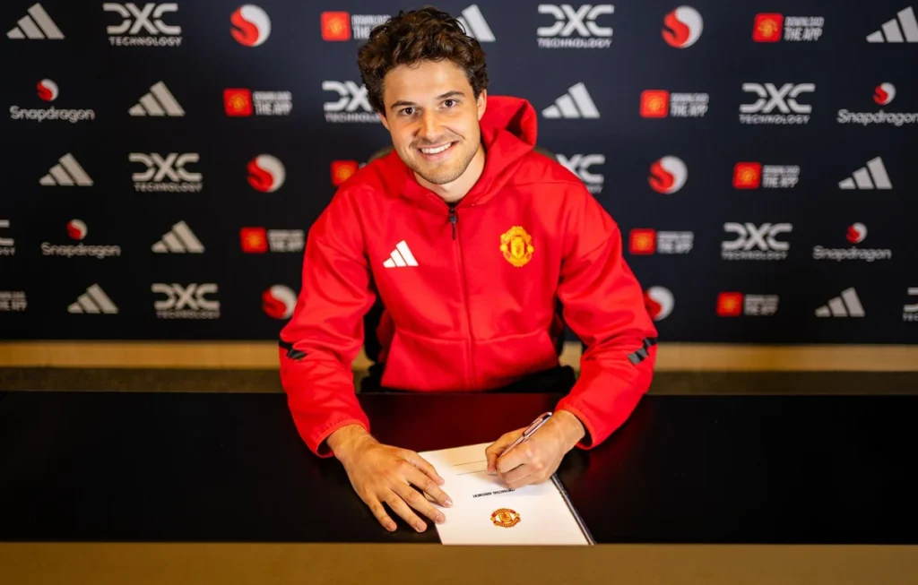 RESMI: Senne Lammens Gabung Manchester United