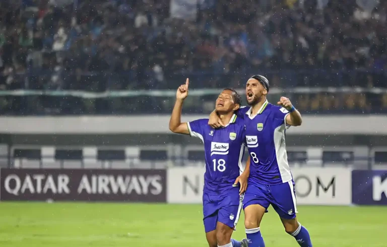 Prediksi Persib Bandung vs Borneo FC 5 Desember 2025