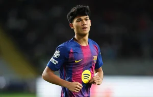 RESMI: Dro Fernandez Gabung PSG dari Barcelona