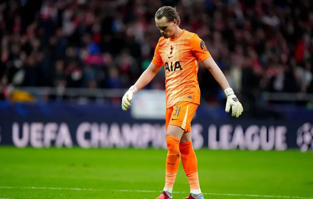 Mimpi Buruk Kiper Spurs Antonin Kinsky di Liga Champions