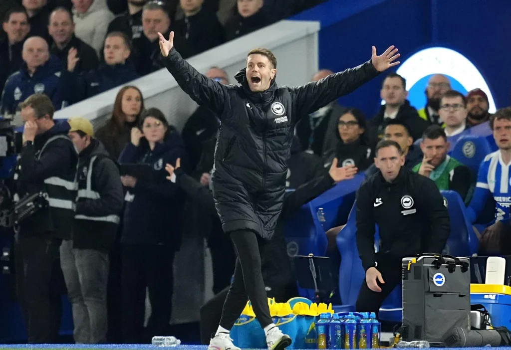 Pelatih Brighton Kecam Taktik Arsenal dan Ingin Adanya Peraturan yang Jelas