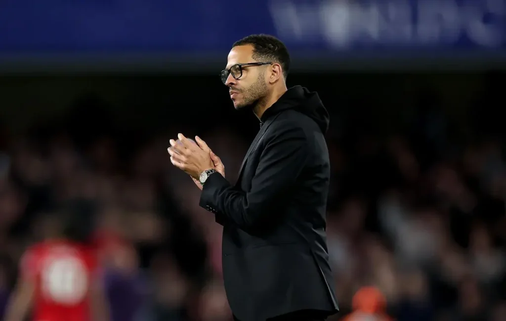 RESMI: Chelsea Pecat Liam Rosenior Usai Rentetan Hasil Buruk