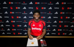 RESMI: Carlos Baleba Berlabuh ke Manchester United